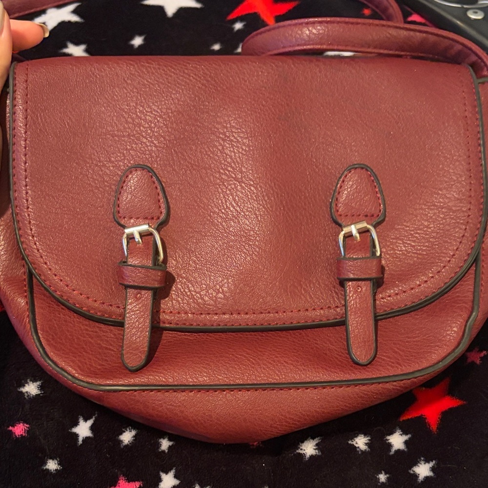Elegant Burgundy Leather Shoulder Bag